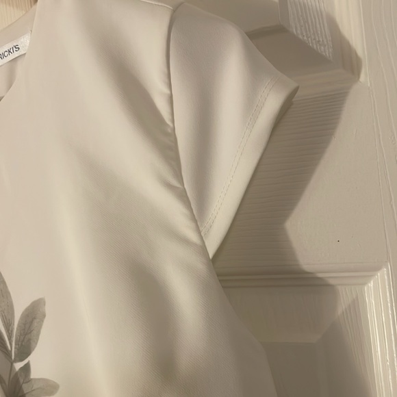 🖤Reitman’s Classy black and Ivory floral dress - Picture 4 of 10